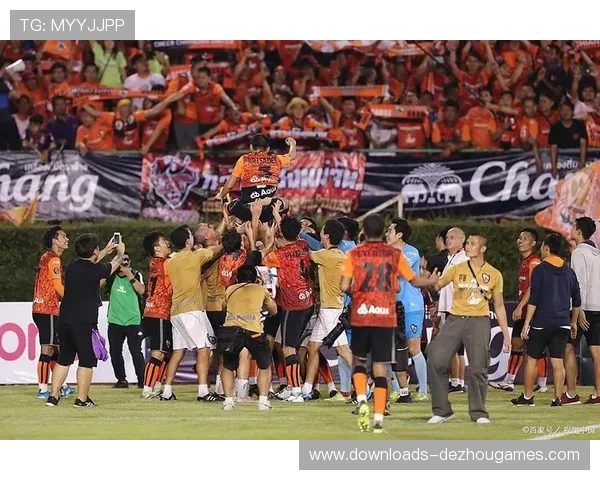 温哥华白浪主场迎战洛杉矶FC,季后赛四分之一决赛上演高强度对决